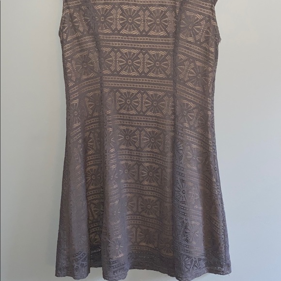 Dress - Picture 3 of 4